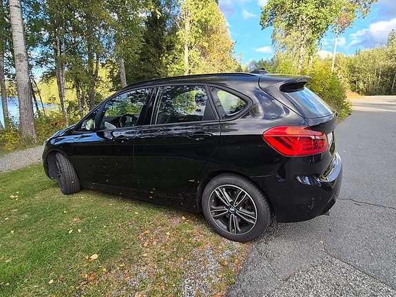BMW 225xe 4 of 18