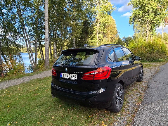 BMW 225xe 5 of 18