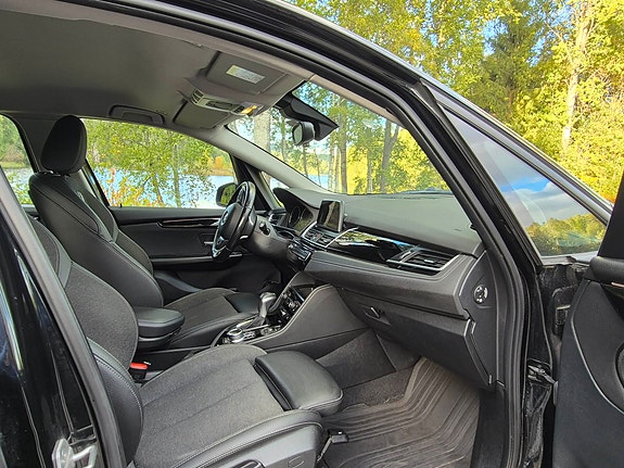 BMW 225xe 15 of 18