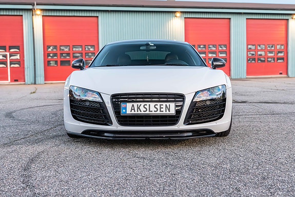Audi R8 3 of 30