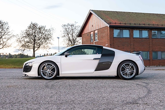 Audi R8 9 of 30