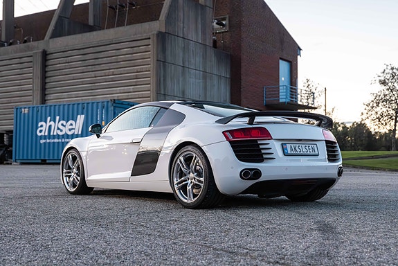 Audi R8 10 of 30