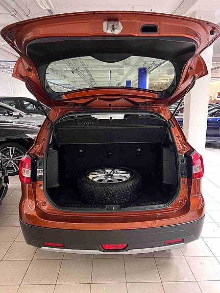 Suzuki SX4 S-Cross 7 of 28