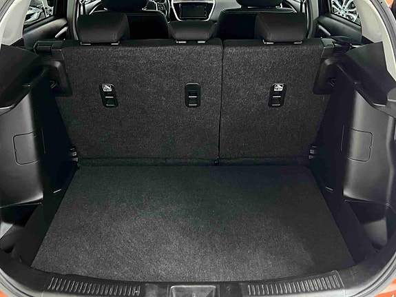 Suzuki SX4 S-Cross 8 of 28