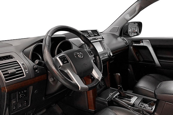 Toyota Land Cruiser 6 of 15