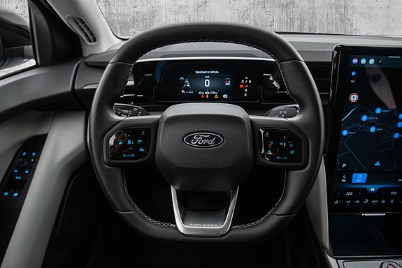 Ford Explorer 20 of 26