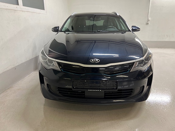 Kia Optima 2 of 26