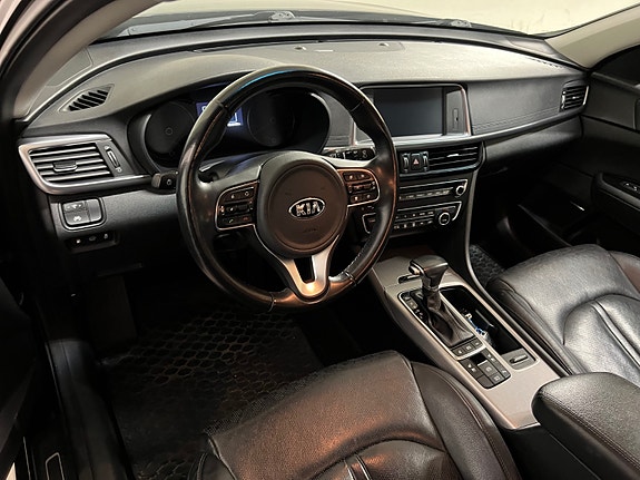 Kia Optima 8 of 26