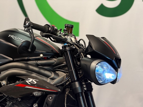 Triumph Speed Triple 1050 8 of 25