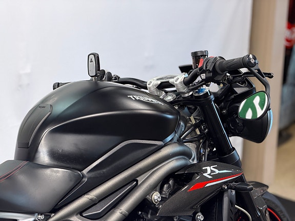 Triumph Speed Triple 1050 23 of 25