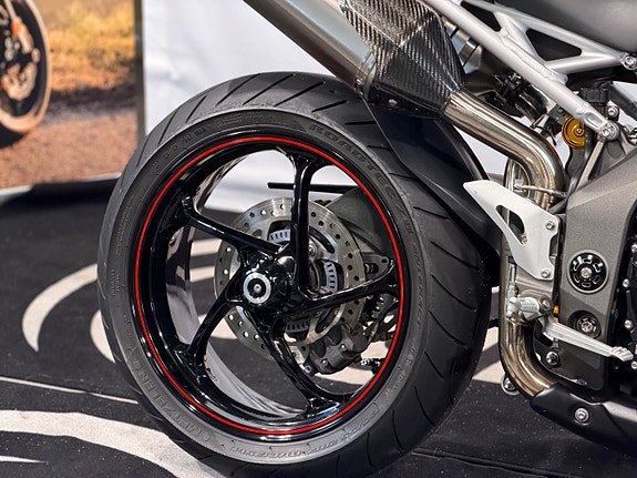 Triumph Speed Triple 1050 25 of 25