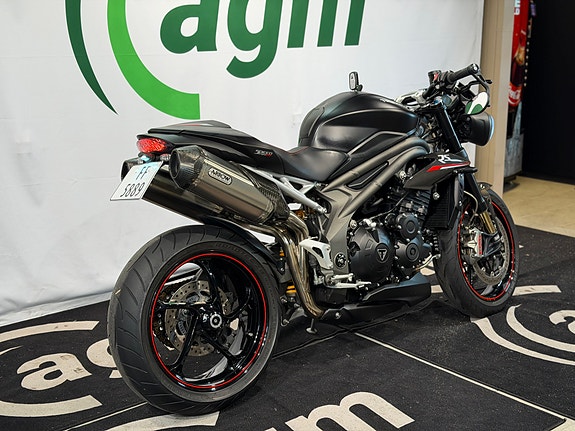 Triumph Speed Triple 1050 4 of 25