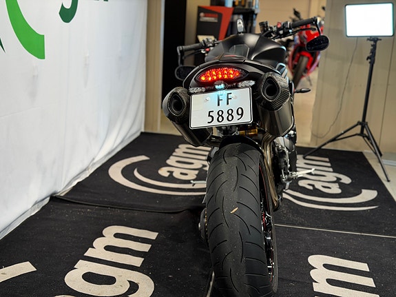 Triumph Speed Triple 1050 21 of 25