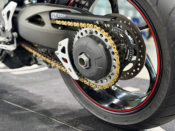 Triumph Speed Triple 1050 17 of 25