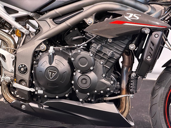 Triumph Speed Triple 1050 5 of 25