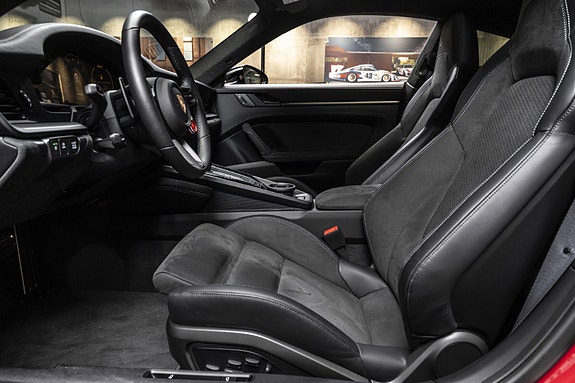 Porsche 911 15 of 30