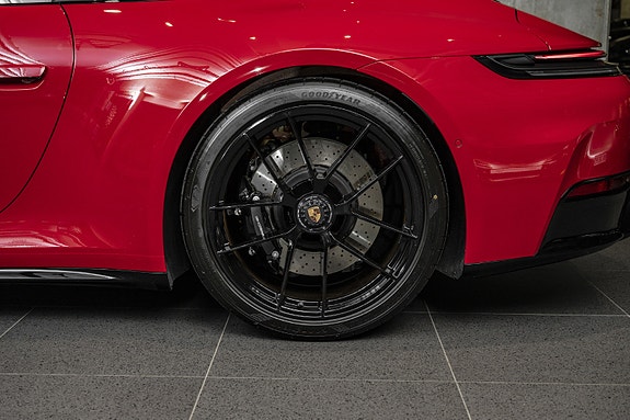 Porsche 911 4 of 30