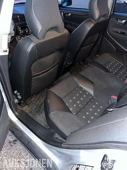 Volvo S60 10 of 13