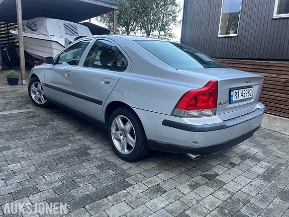 Volvo S60 3 of 13