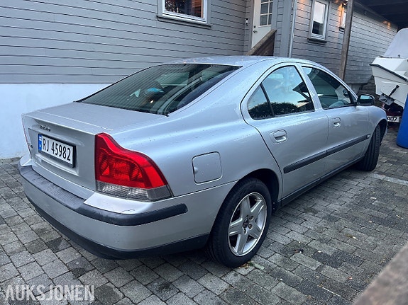 Volvo S60 4 of 13