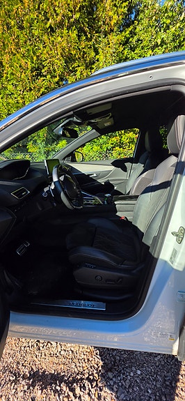 Peugeot 5008 8 of 17
