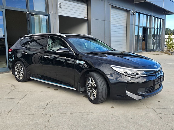 Kia Optima 2 of 24