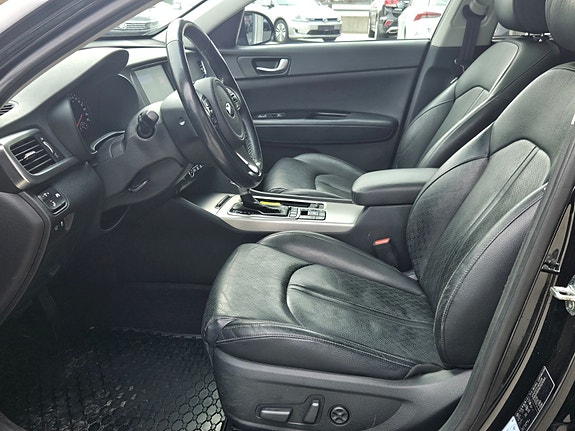 Kia Optima 6 of 24