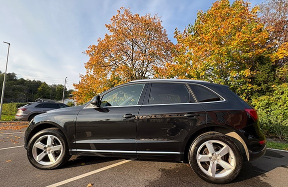 Audi Q5 2 of 18