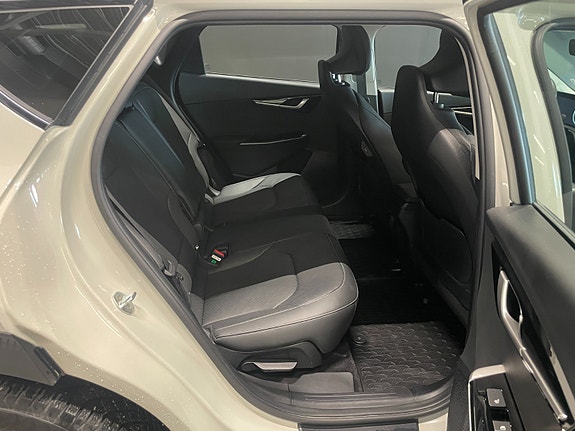 Kia EV6 7 of 30