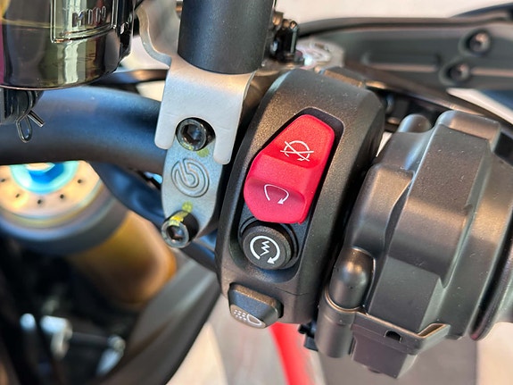 Ducati Hypermotard V2 SP - Kampanje! Få med termignoni slip-on 14 of 16