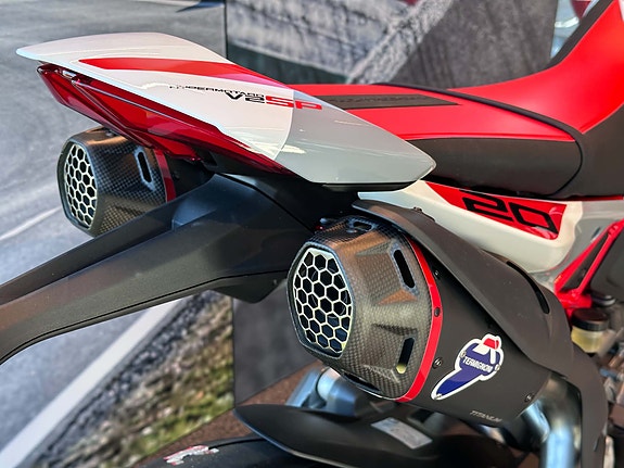 Ducati Hypermotard V2 SP - Kampanje! Få med termignoni slip-on 5 of 16