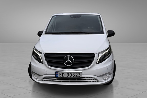 Mercedes-Benz eVito Tourer 3 of 24