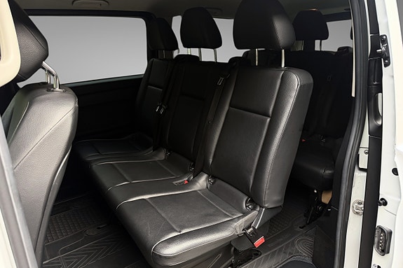 Mercedes-Benz eVito Tourer 17 of 24