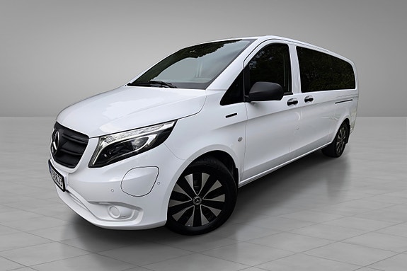 Mercedes-Benz eVito Tourer 2 of 24