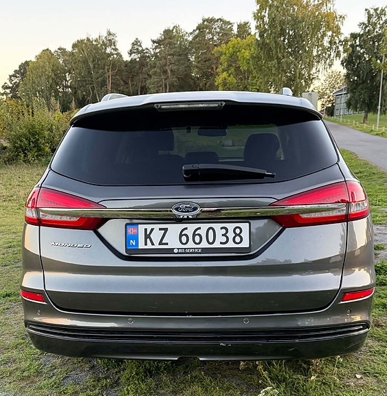 Ford Mondeo 30 of 30