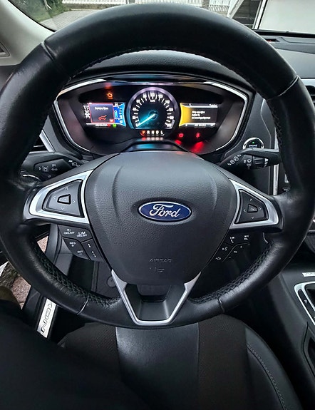 Ford Mondeo 15 of 30