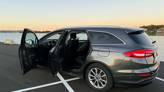 Ford Mondeo 29 of 30