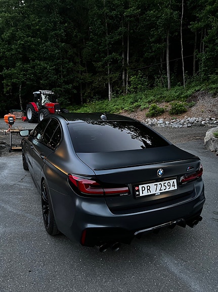 BMW M5 3 of 19