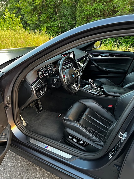 BMW M5 15 of 19
