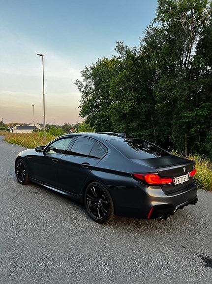 BMW M5 8 of 19