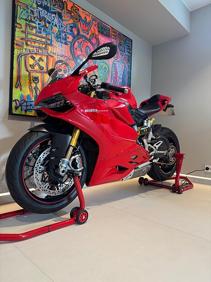Ducati 1199 Panigale S 12 of 21