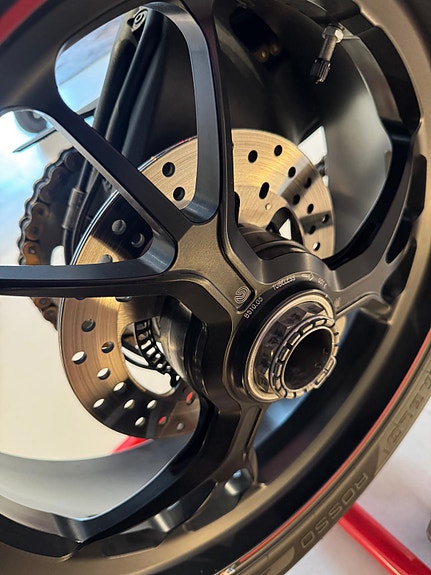 Ducati 1199 Panigale S 15 of 21