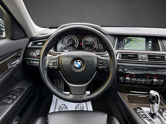 BMW 730d 15 of 28