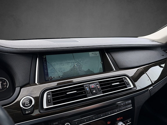 BMW 730d 22 of 28