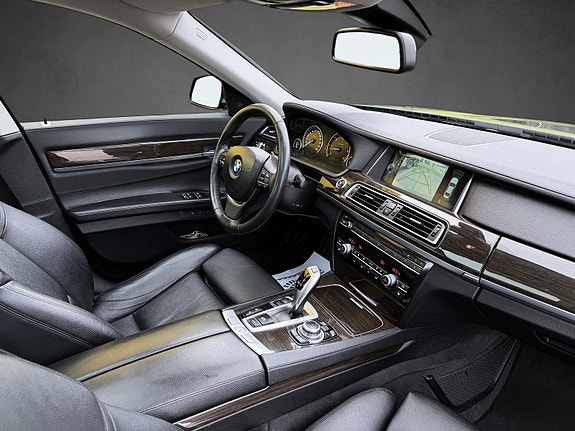 BMW 730d 27 of 28