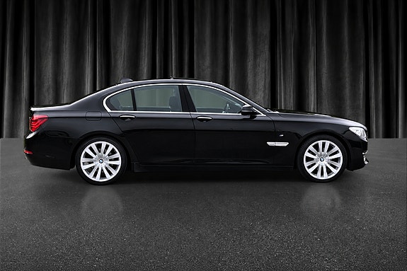BMW 730d 8 of 28
