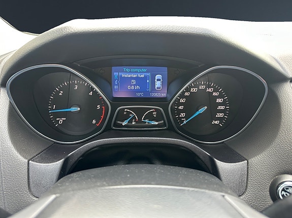 Ford Focus 27 of 27