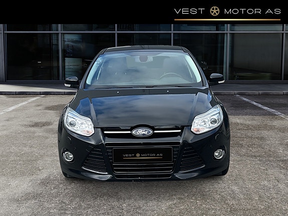 Ford Focus 2 of 27