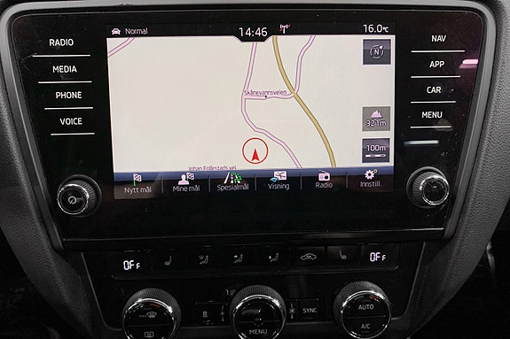 Skoda Octavia 10 of 17
