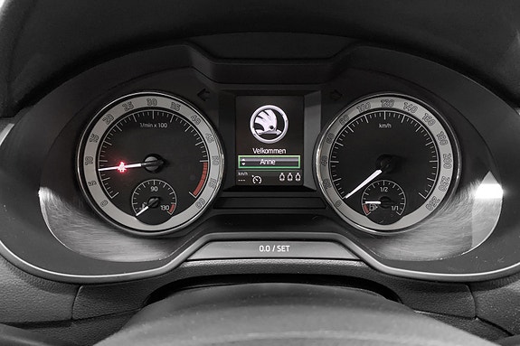 Skoda Octavia 9 of 17